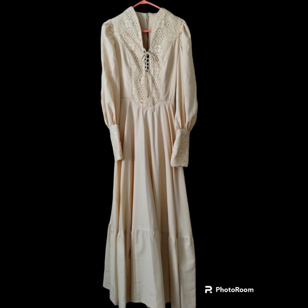 Vintage 1970s "Gunne Sax" style Antique Cream Maxi Prairie Dress